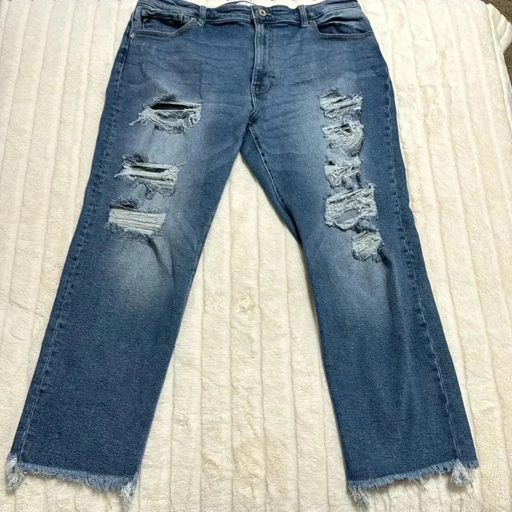 KanCan Distressed Jeans